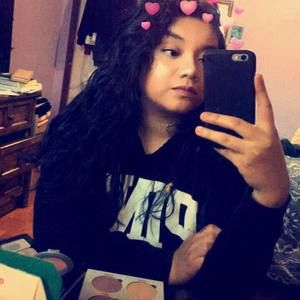 Meet your Posher, Leslie